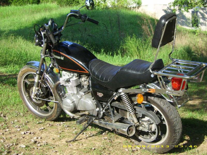 1982 Kawasaki 440 LTD street motorcycle, low mlies, looks and runs great, black
