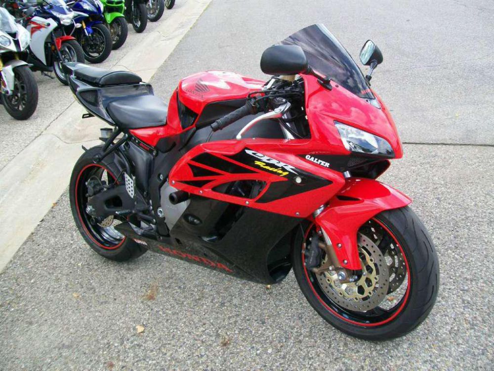 Buy 2005 Honda CBR1000RR Sportbike on 2040motos