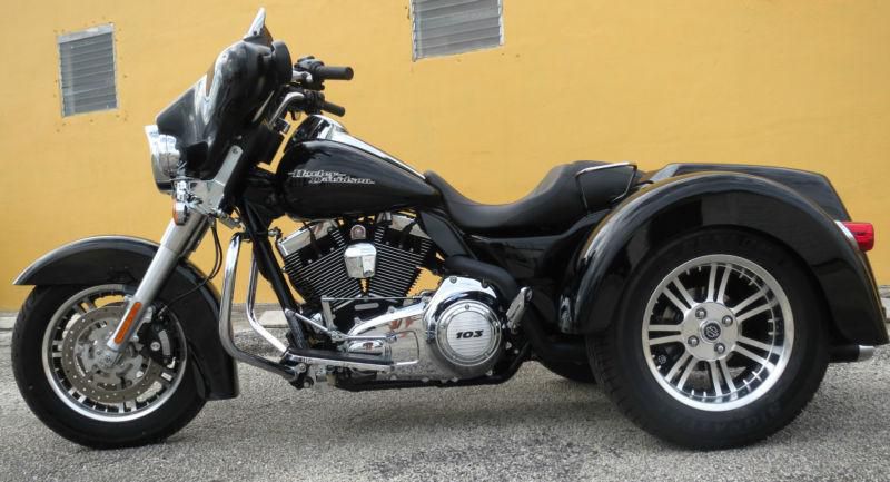 2012 Harley Davidson Tri Glide Black Motorcycle No Reserve