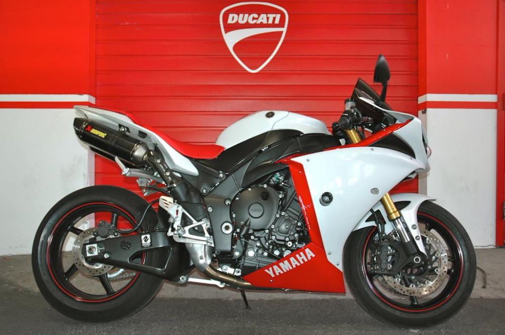 2009 Ducati YZF-R1 Sportbike 