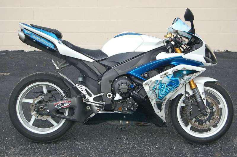 2008 Yamaha YZF R1 Sportbike 