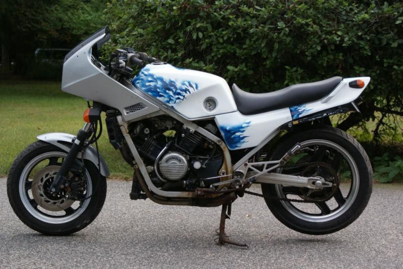 Buy 1984 Honda VF700F Interceptor - With Title on 2040-motos