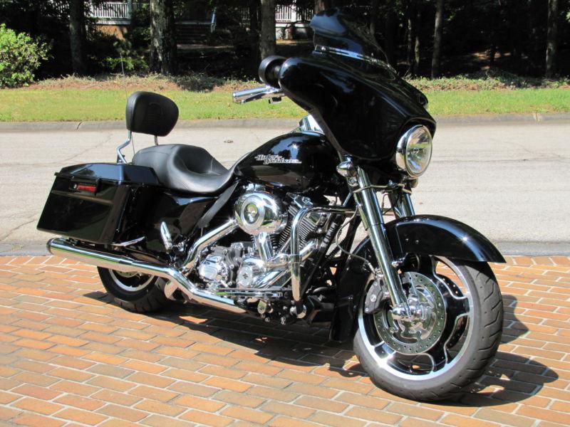 Street glide flhx*103 motor*abs*security*cruise*chrome front end*$7,700+ in adds
