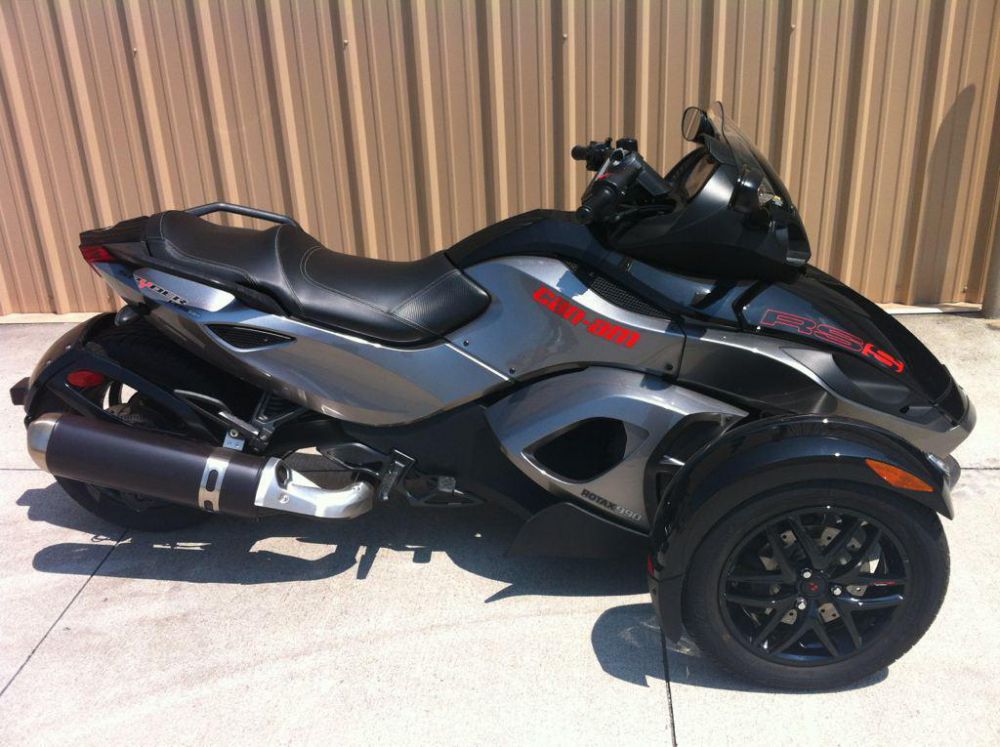 2011 can-am spyder rs-s se5  sport touring 