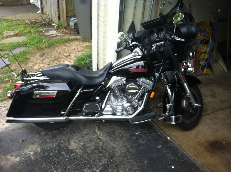 2008 Harley Electra Glide. Very clean Lots of extras