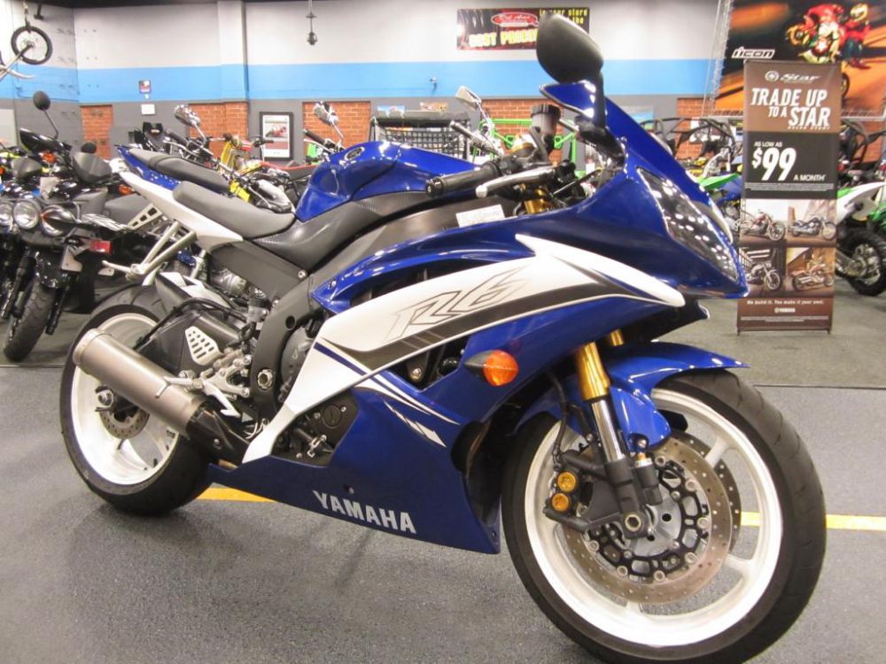 2011 Yamaha Yzf-R6 Sportbike 
