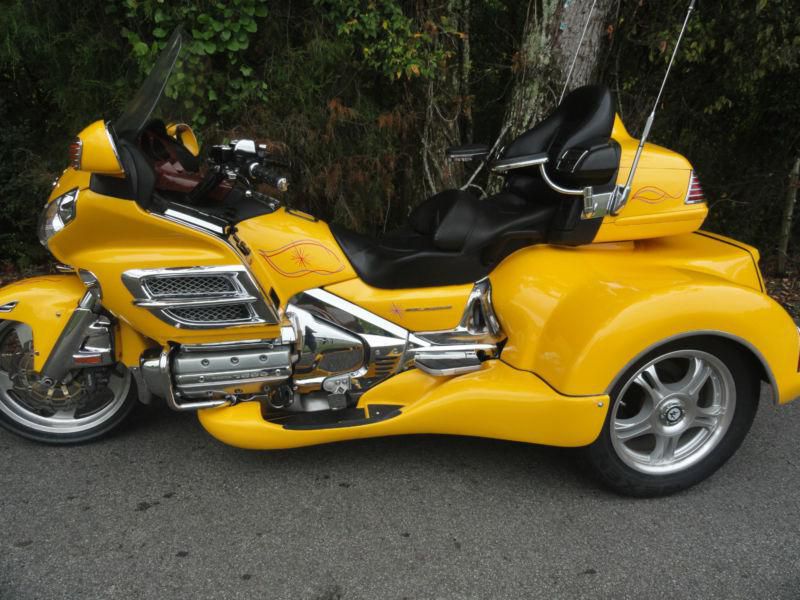 2003 honda goldwing gl 1800 w/ roadsmith trike conversion kit