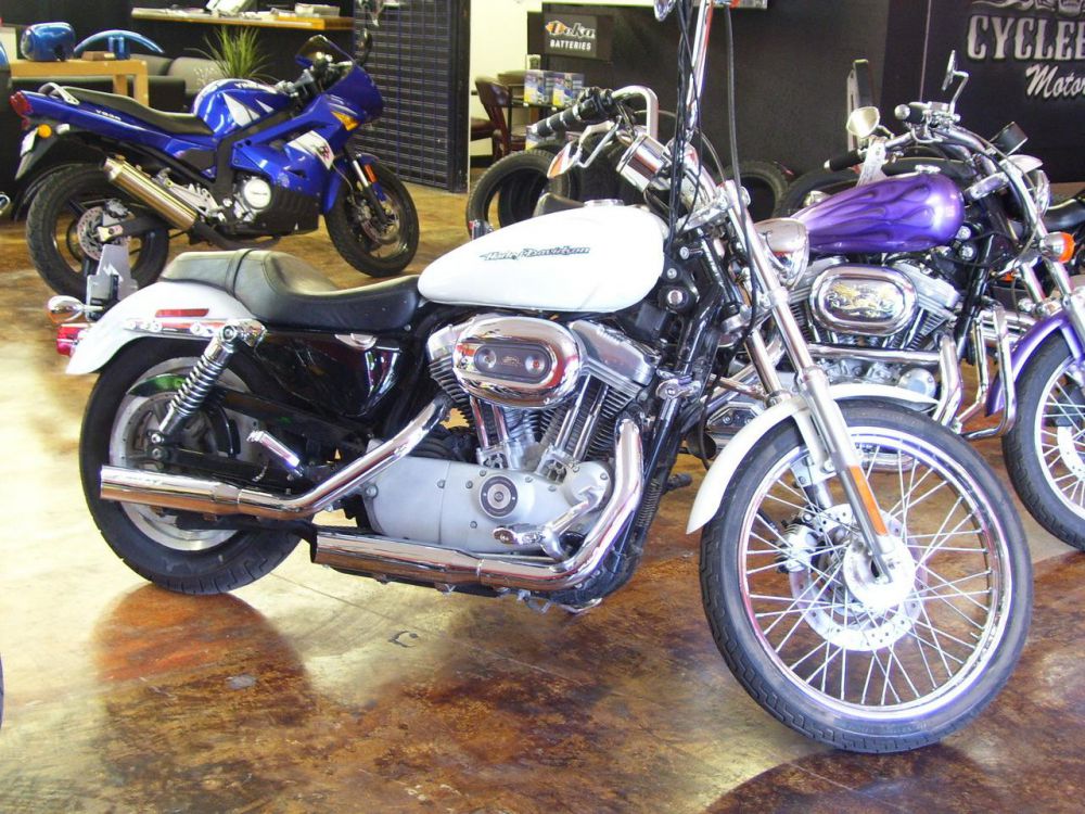 2004 Harley-Davidson Sportster Custom Cruiser 