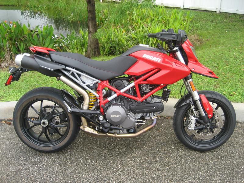 2011 Ducati Hypermotard 796 