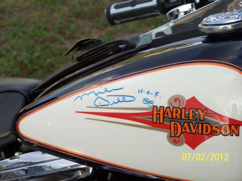 Mike Ditka signed motorcycle With letter.