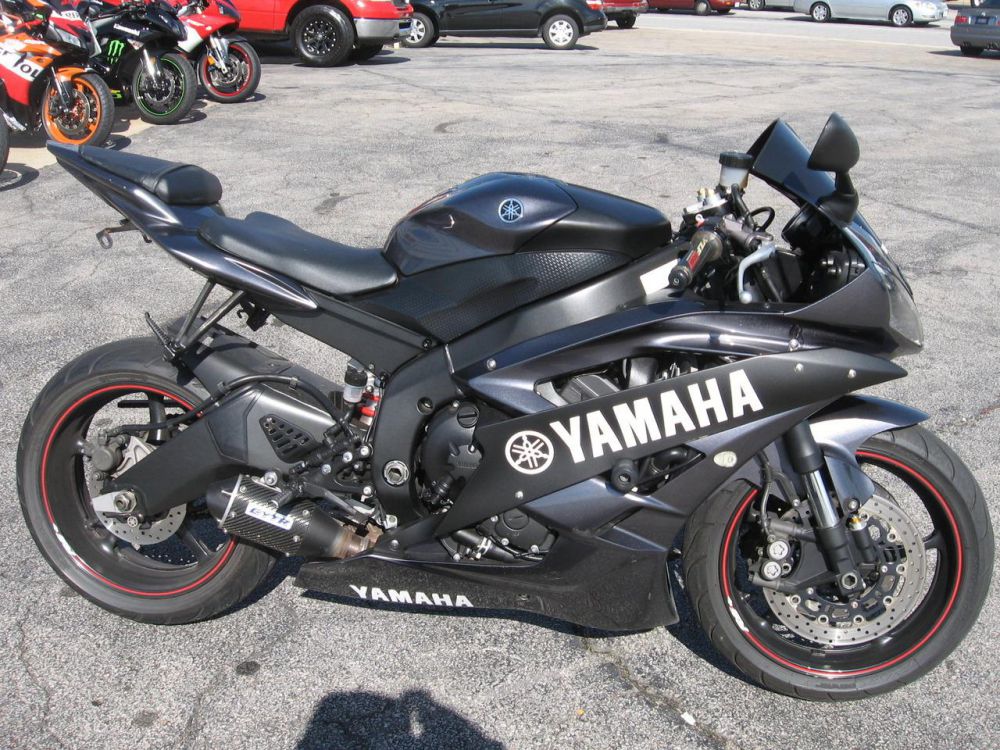 2007 Yamaha YZF-R6 Sportbike 