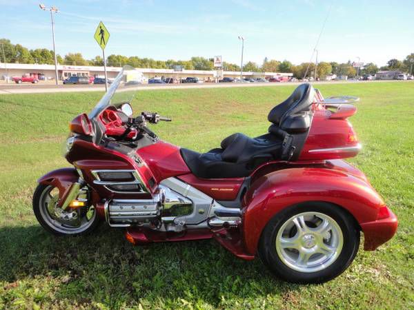 2001 Honda GL1800 Gold Wing TRIKE Motorcycle for SALE