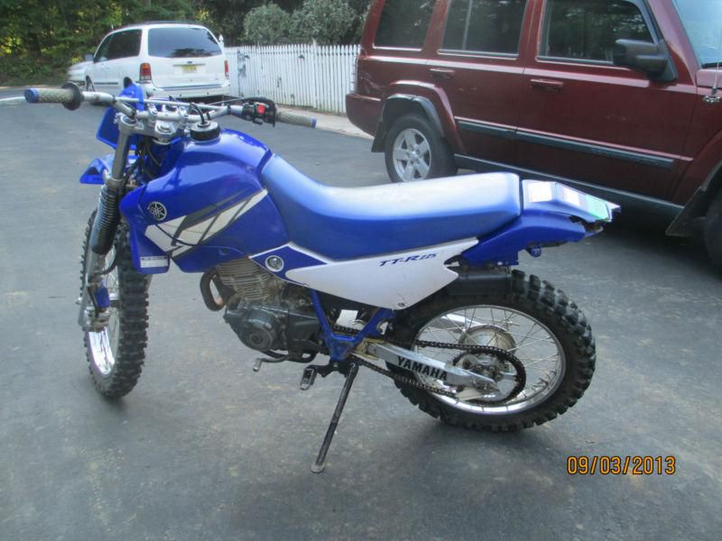 Yamaha ttr 225 "2004" with title!!  great condition! auto start
