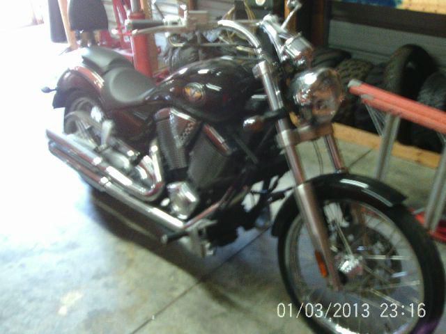 2004 VICTORY 8 BALL Motorcycle No Reserve!!!!!!!