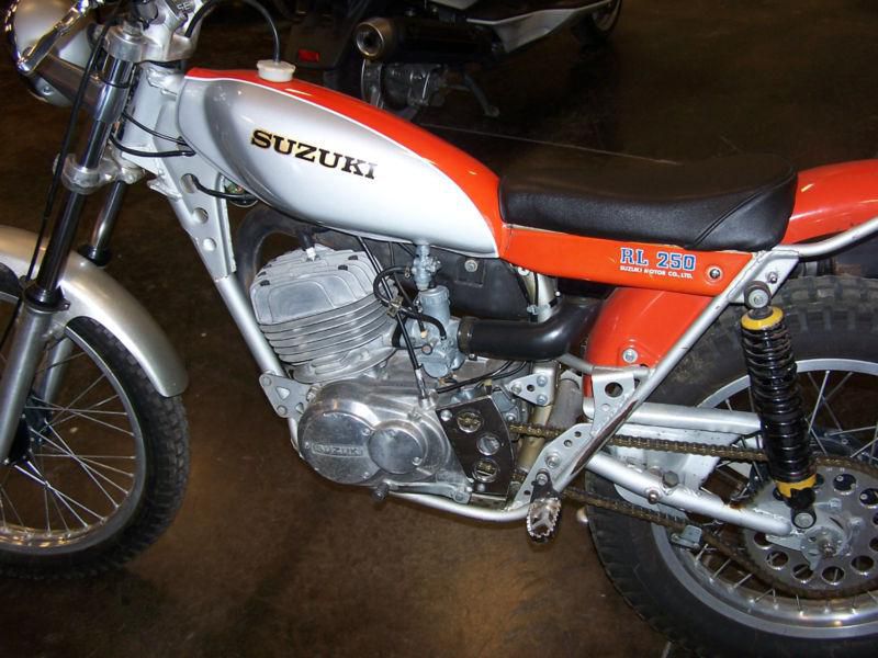 1975 Suzuki RL250/Street legal Trials Bike/New Mich Tires