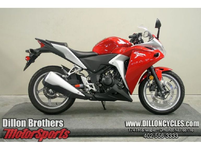 2012 Honda CBR250RC - CBR250R - Red 